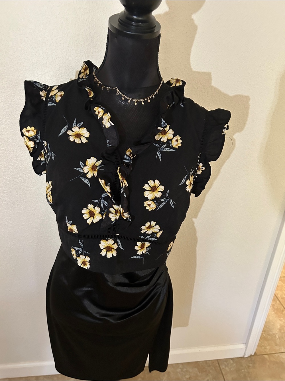 Xhilaration Black Floral Trim Tank